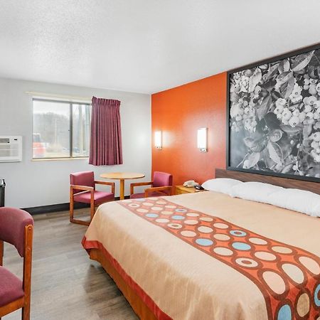 Отель Super 8 By Wyndham Waynesburg Экстерьер фото